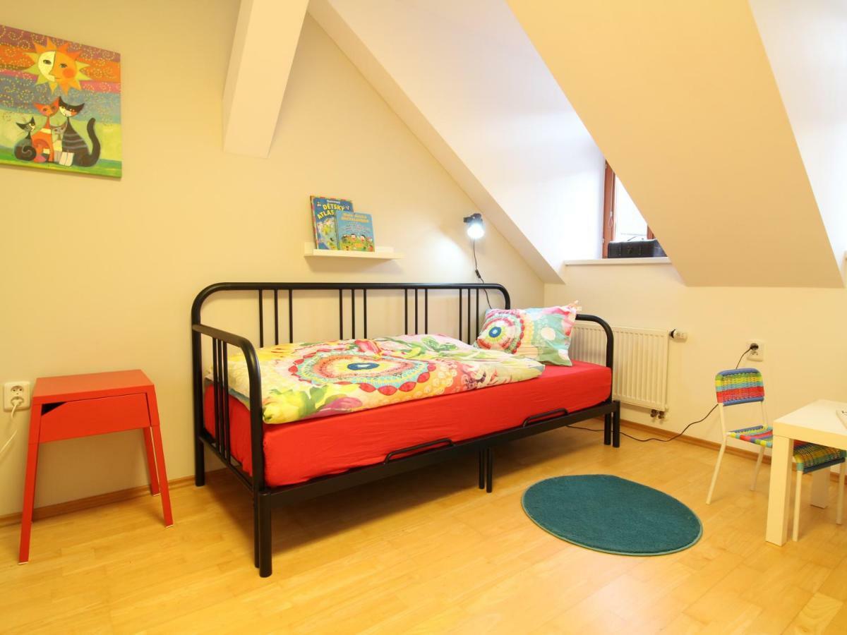 Apartment Zaverka Near Castle