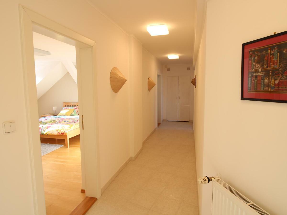 Zaverka Near Castle Apartment Prague